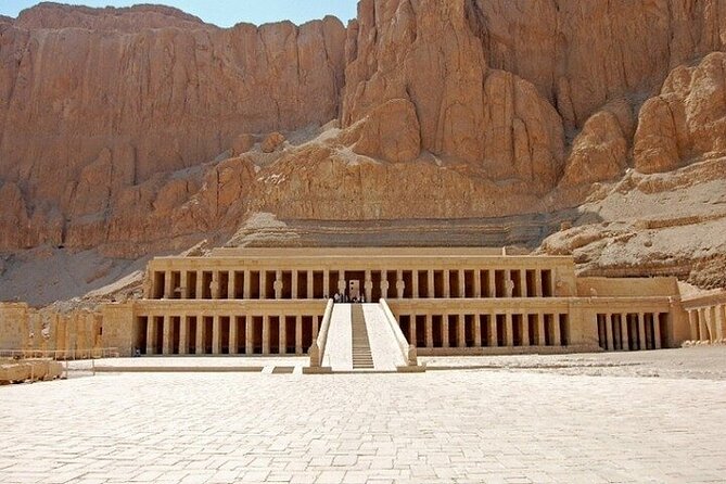 2-Day Top Attractions and Adventures Package in Luxor with Accommodation - Valley of the Kings: tombs below the desert hills