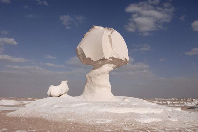 2 Days White Desert And Bahariya Oasis Tour - Key points to know before booking