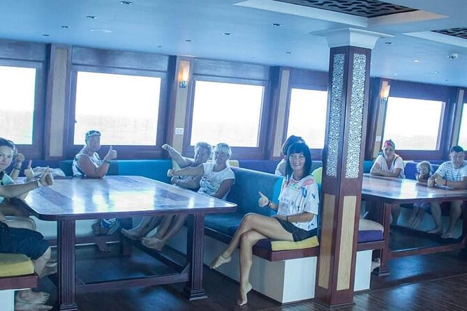 2 Hours Catamaran and Semi Submarine with Snorkeling in Hurghada - What the two-hour schedule feels like