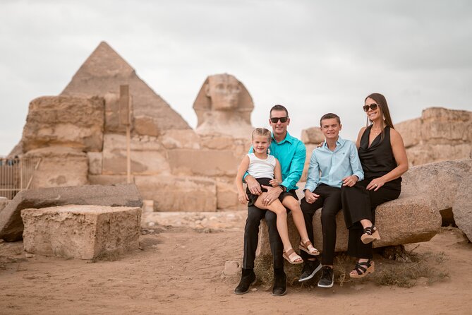 2 hrs Unique Photo session (PhotoShoot) at the Pyramids of Giza - Key points at a glance