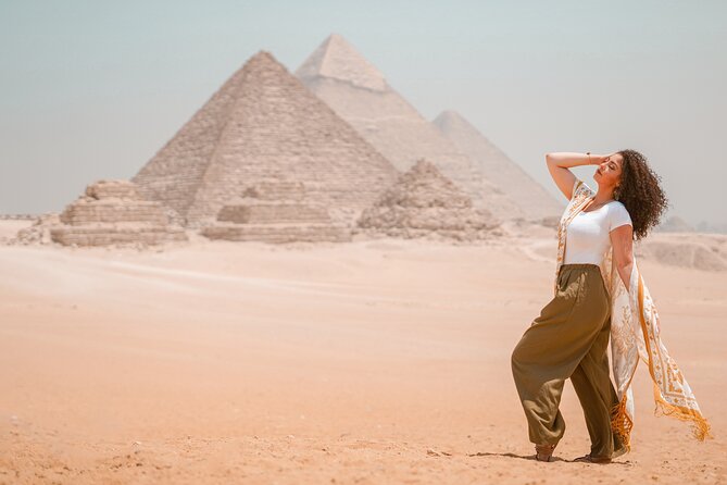 2 hrs Unique Photo session (PhotoShoot) at the Pyramids of Giza - What the 15 edited photos per person really means