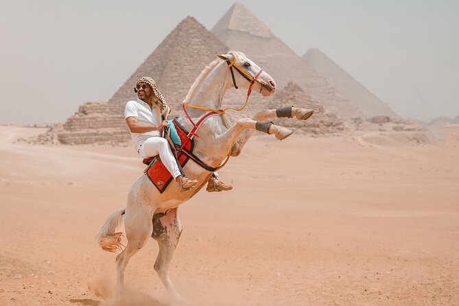 2 hrs Unique Photo session (PhotoShoot) at the Pyramids of Giza - The $95 price and extra costs