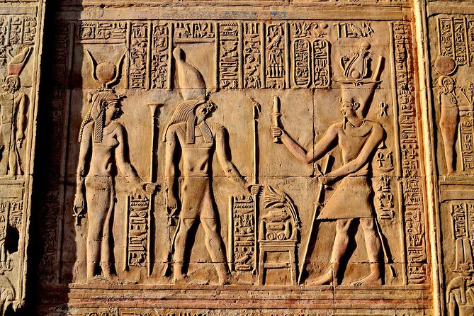 2-Night Nile Cruise to Aswan from Luxor with Hot Air Balloon ride - Boarding the boat and what the fare covers