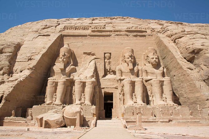 3-Day Nile Cruise with Hot Air Balloon from Cairo by Flights - A short stop at the Colossi of Memnon