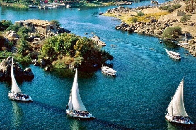 4-Day 3-Night Nile Cruise from Aswan to Luxor&Abu Simbel+Balloon - Cabins, meals, and life on board