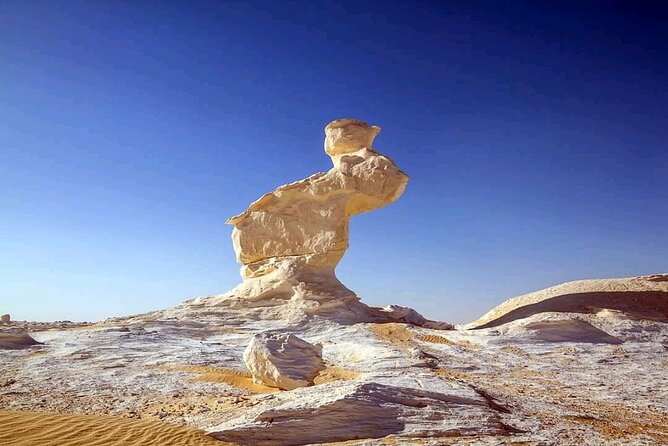 4-Day White Desert Camping Trip from Cairo - Day 2: Aqapat, Karaween Dunes, and the Magic Spring