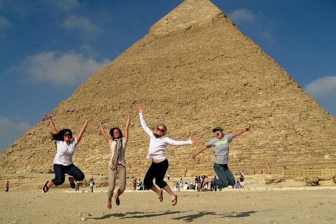 4-Hours Private Guided Tour to Giza Pyramids, Sphinx and The Valley Temple - Starting with Cheops, the largest pyramid