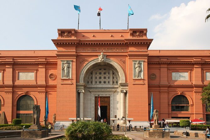 5-Day Tour in Cairo with Pick Up - First impressions: arrival help that saves energy