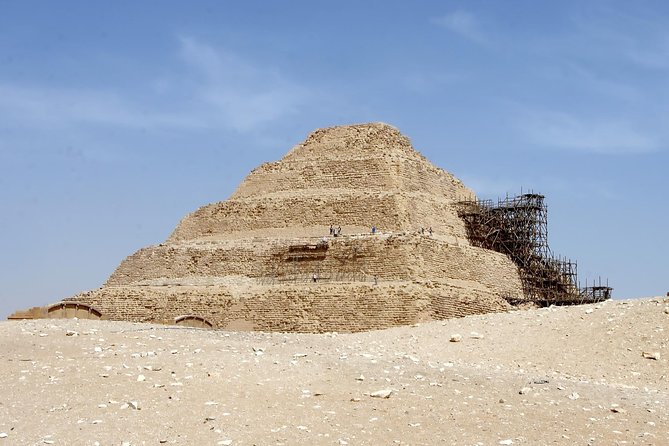 6 Hours visit to Giza pyramids sphinx and Sakkara - Why combine Giza with Saqqara?