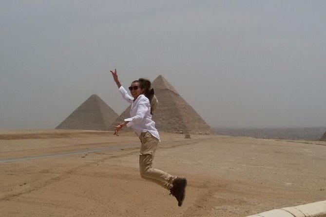 8-Hour Private Tour to the Pyramids of Giza and Saqqara from Cairo - Starting at the Pyramids of Giza