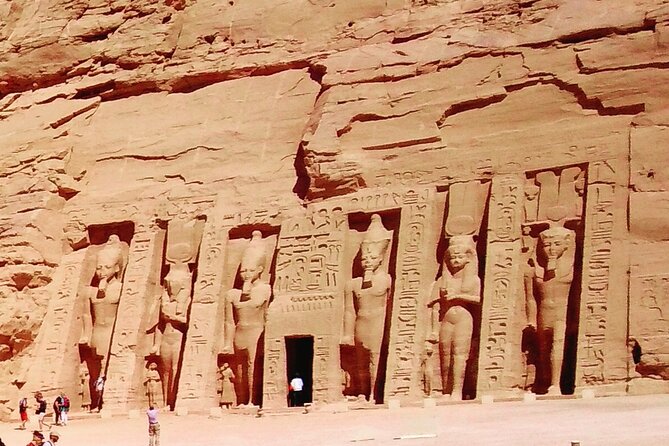 Abusimble Day Tour from Aswan - Queen Nefertari’s temple