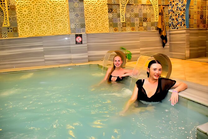 Aladino Hammam Program - Jacuzzi, face mask, and tea