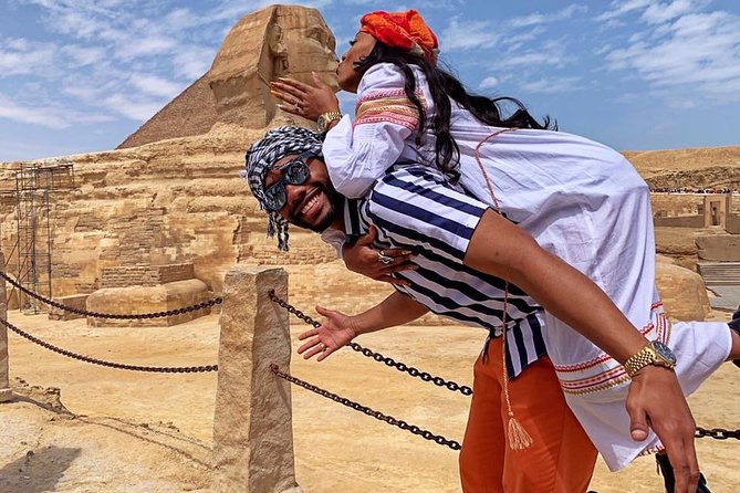 All inclusive Tour to the Giza Pyramids, Sphinx and Camel ride - Comparing Chephren and Mykerinus