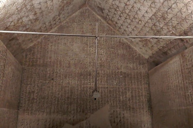 All Saqqara treasures (Pyramids and Tombs) and the underground Serapeum - The underground Serapeum and its heavy atmosphere