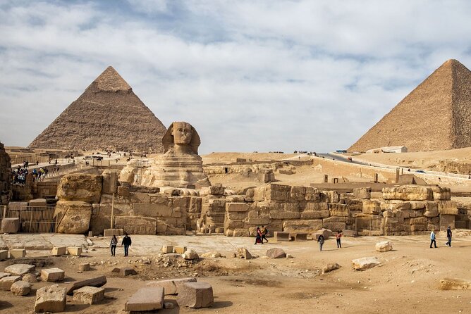 Allinclusive Half DayPrivateTour Giza PyramidsSphinx Ticke Lunch - Menkaure, the smallest of the three major pyramids