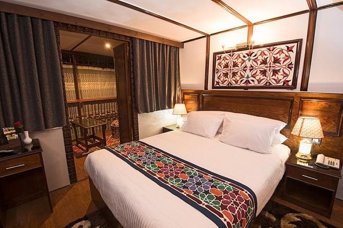 Amazing 4-Days Nile Cruise from Aswan To Luxor with sightseeing and Abu simbel - Day 3: Edfu, the Esna Lock, and Luxor Temple