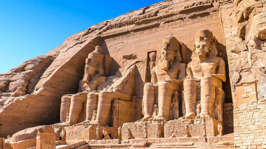 Aswan: Abu Simbel Group Tour with Guide and Entrance Fees - Who should choose this group tour?