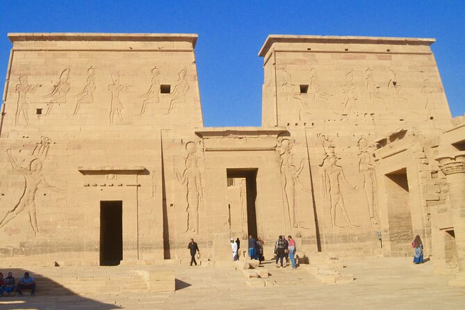Aswan: Edfu and Kom Ombo Day Tour with Luxor Transfer - What you see between Aswan and Luxor