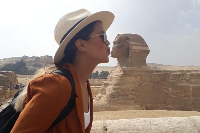 Best tour to Giza Pyramids, Egyptian Museum, Bazaar and Felucca - The camel ride: a short extra with one thing to confirm