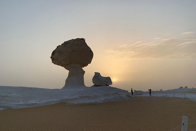 Black and White Desert Tour 2 Days 1 Night - Crystal Mountain and the unusual rock formations