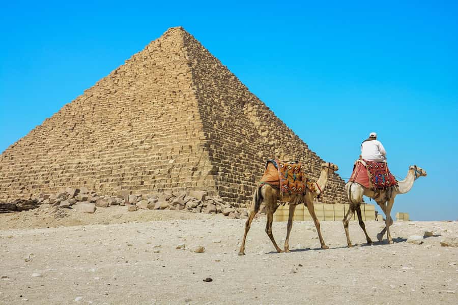Cairo: 2-Day Pyramid, Museum, Bazaar Private Tour - Day One: Tutankhamun, the Nile, and Old Cairo