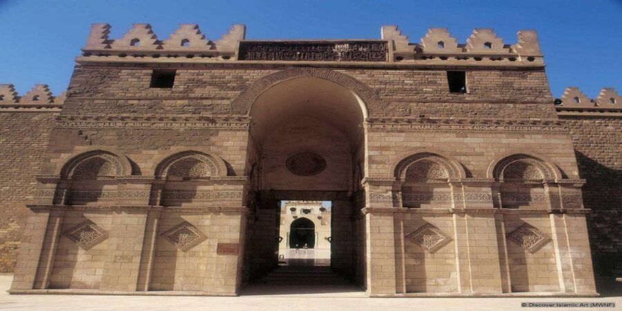 Cairo: All-Inclusive Coptic & Islamic Cairo Tour with Lunch - Lunch with an Egyptian food guide at your side