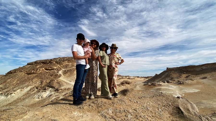 Cairo: Bahariya Oasis & White Desert 3-Day Private Adventure - Day 2: El-Marssos Mountain and the road to White Desert