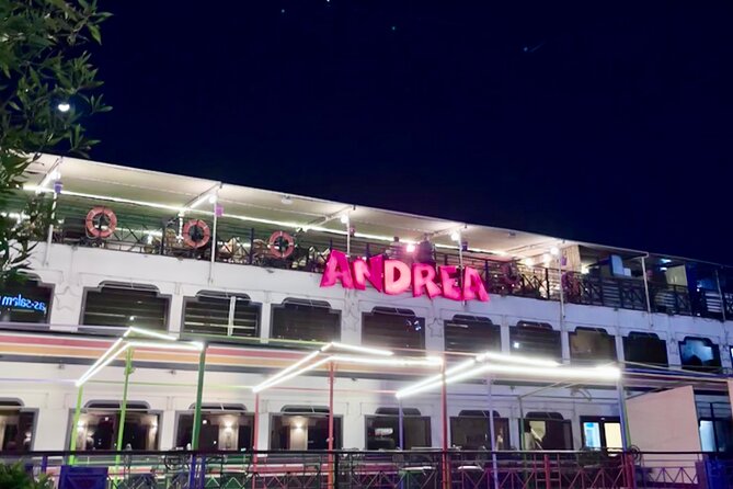 Cairo dinner cruise in Nile River ,Belly Dance and Tanura Show - A private table and special occasions