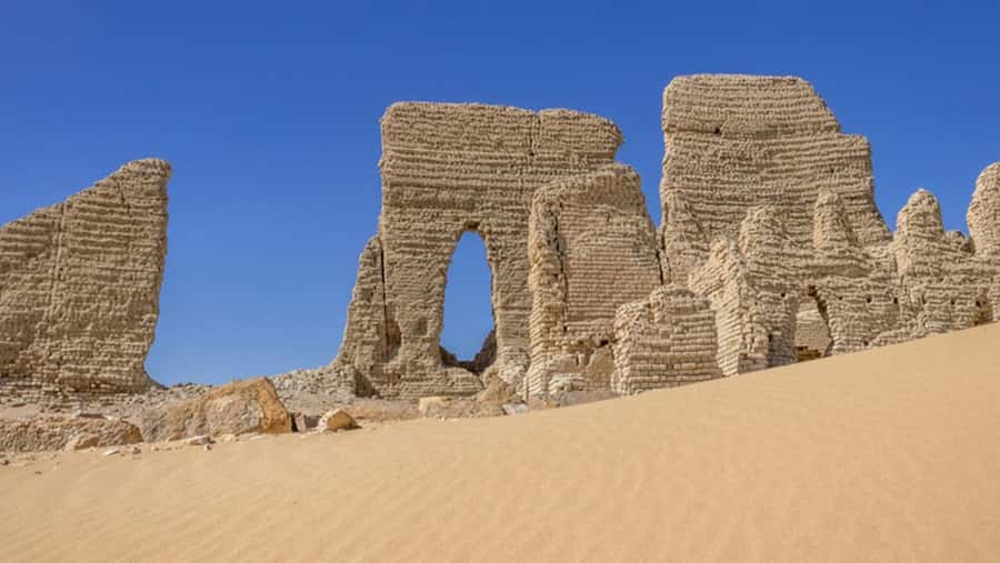 Cairo: Fayoum, Wadi El Rayan, and Wadi al Hitan 4x4 Tour - Jabal El Madoura and the best wide views
