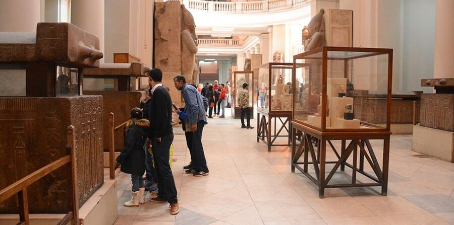 Cairo/Giza: Guided Pyramids, Sphinx and Egyptian Museum Tour - Timing, heat, walking, and comfort