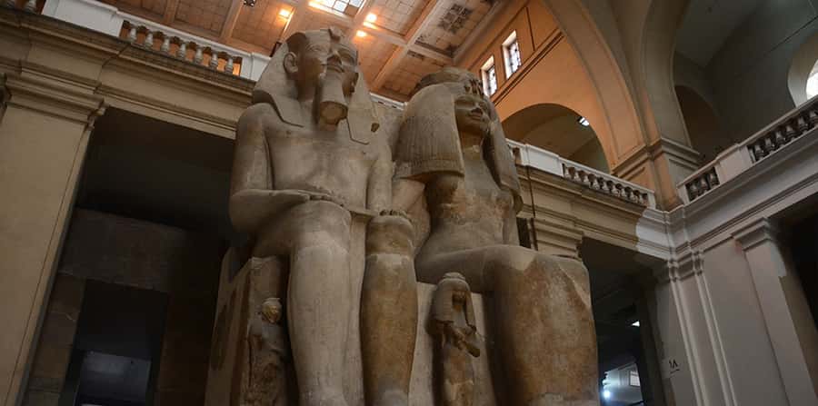 Cairo/Giza: Guided Pyramids, Sphinx and Egyptian Museum Tour - Shopping stops: useful, optional, and worth discussing