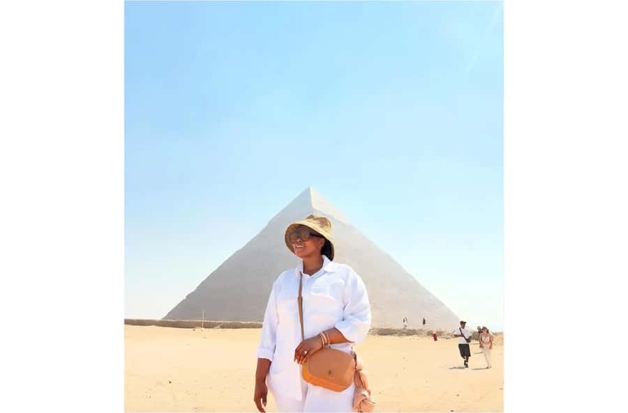 Cairo: Giza Pyramids & Grand Egyptian Museum Tour with Lunch - Meeting the Sphinx face to face