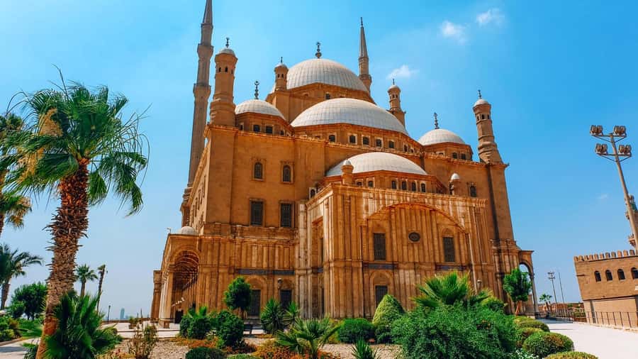 Cairo/Giza: Saladin Citadel, Egyptian Museum, & Bazaar Tour - Khan El Khalili, where Cairo turns into a market