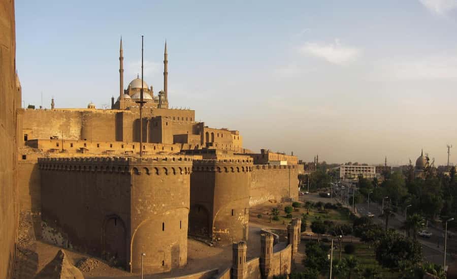 Cairo/Giza: Saladin Citadel, Egyptian Museum, & Bazaar Tour - The private format and named guides