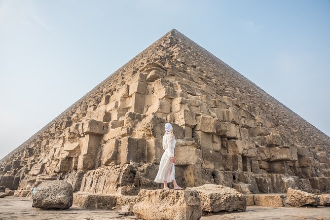Cairo Guided Half-Day Tour of Giza Pyramids and Sphinx - The panoramic viewpoint and the photo factor