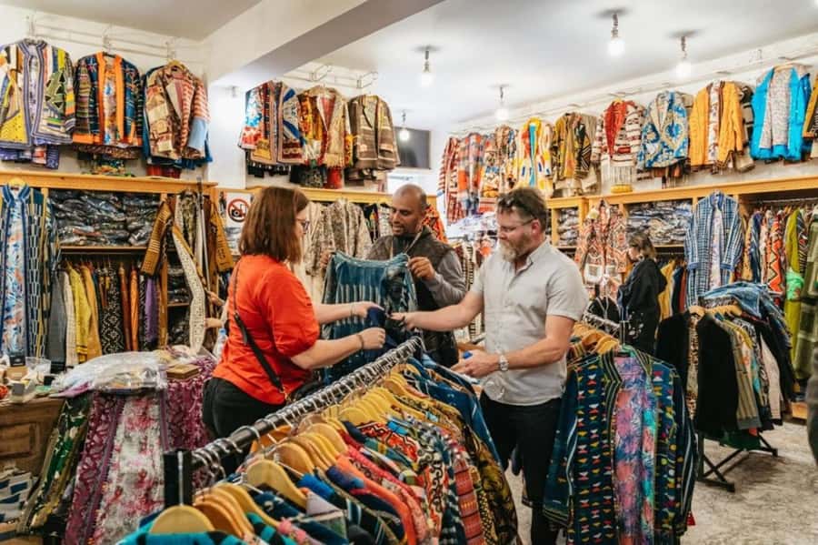 Cairo: Half Day Shopping tour - Egyptian cotton, galabiyas, and the question of value