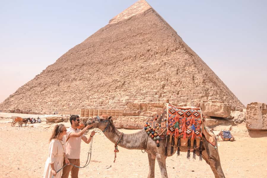 Cairo: Private Pyramids, Museum & Bazaar Tour with Lunch - Starting with the Pyramids of Giza