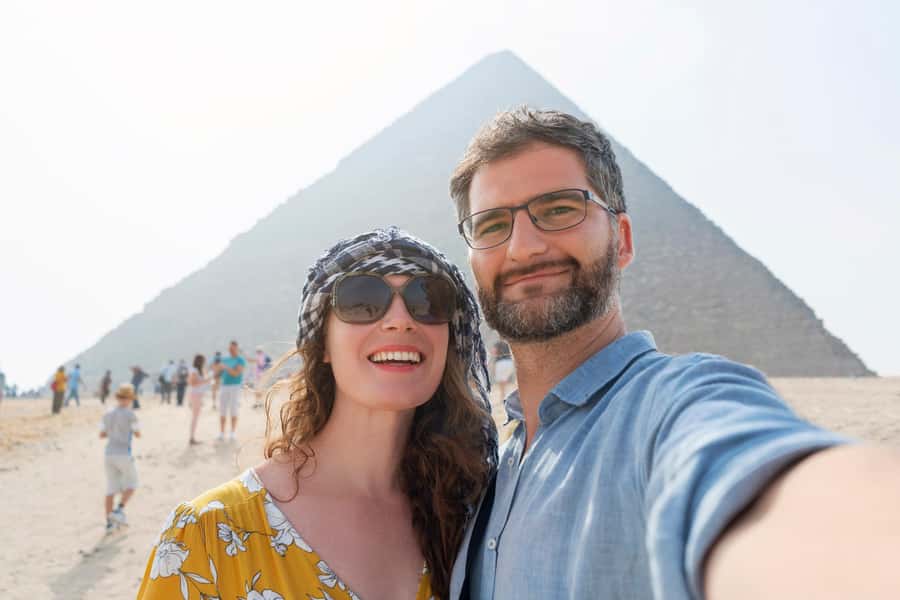 Cairo: Private Tour to Giza Pyramids with Camel Ride & Lunch - Meeting the Great Sphinx