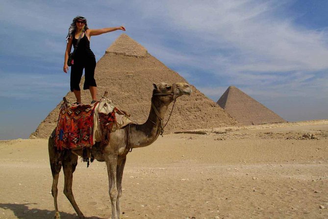 Cairo Private Tours To Giza Pyramids,Egyptian Museum & Bazaar - The value of a private vehicle and guide