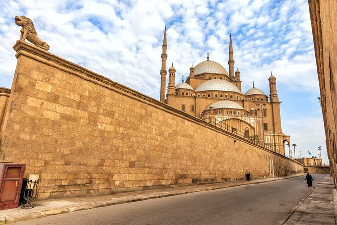 Cairo pyramids tour from Hurghada and Nile boat without Stopping - Is this really a day trip from Hurghada?