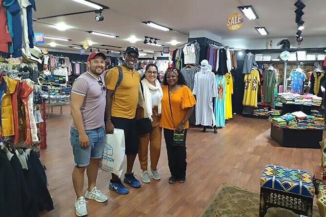 Cairo Shopping tour Private Papyrus Essential oils Bazar Cotton - Lunch, water, and what is included