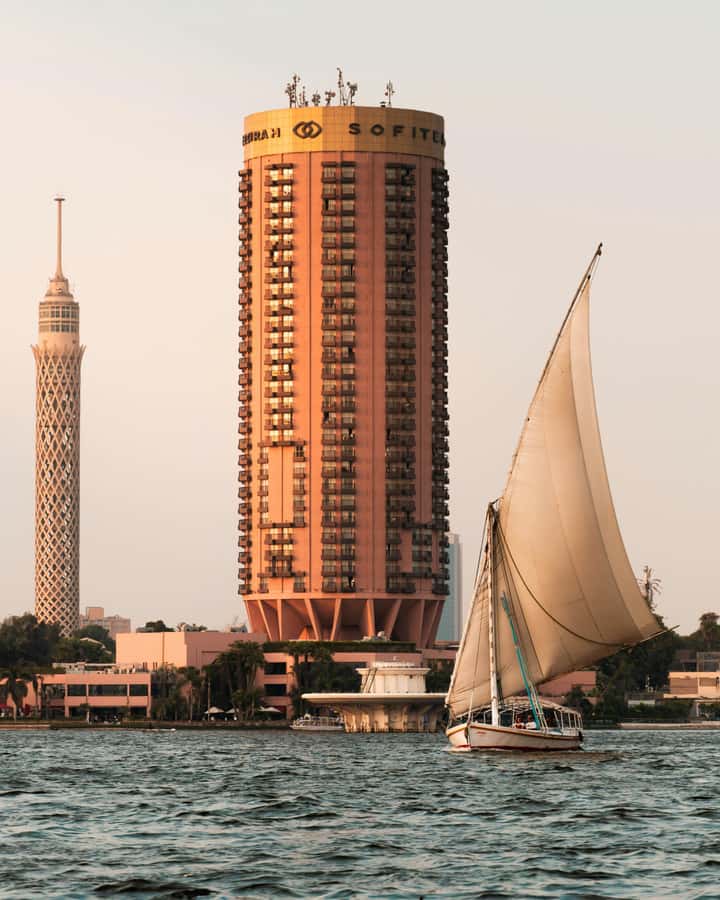 Cairo: Sunset Felucca Ride and Food Tour With Private Guide - Why the Nile at sunset is the right opening