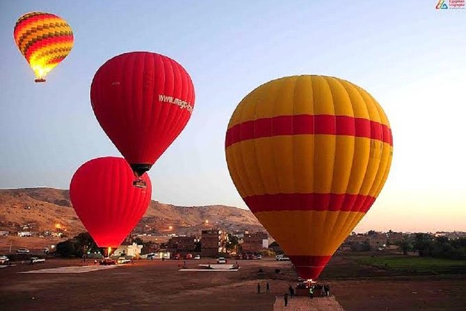 Cheap trip -Luxor: Hot Air Balloon Ride - Seeing Luxor Temple from the basket