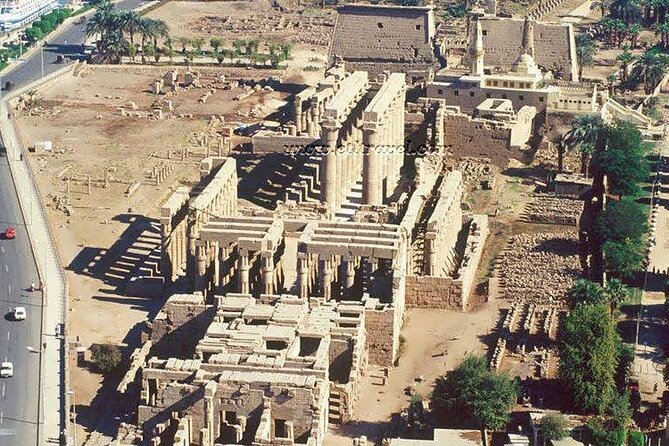 Day Tour: East and West Banks of Luxor - Valley of the Kings: tombs beneath the Theban hills