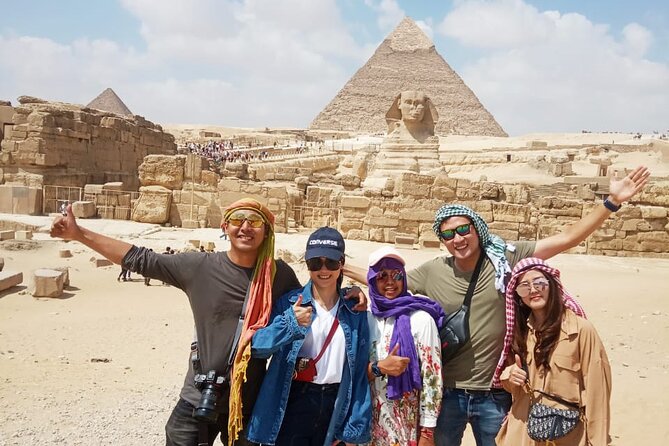 Day-Tour To Giza Pyramids, Great Sphinx, Egyptian Museum & Khan El Khalili - The Great Sphinx, a half-hour face-to-face