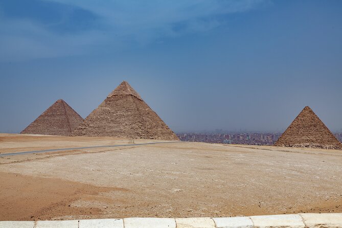 Day Tour To Giza Pyramids With Camel Ride And Egyptian Museum In Cairo - Lunch at a local restaurant