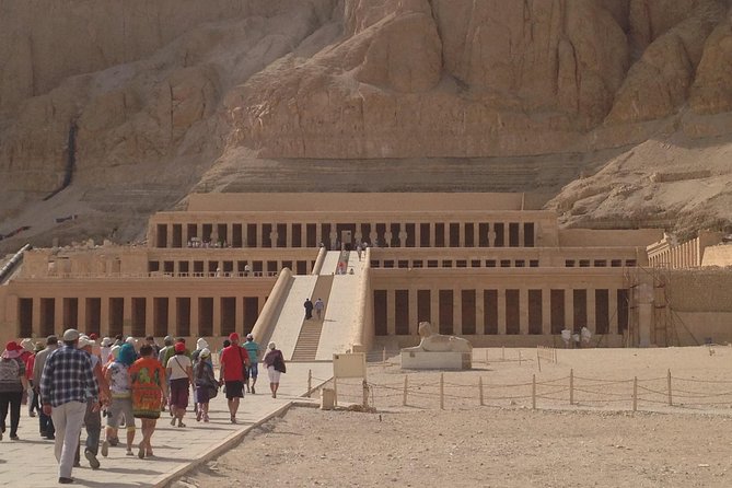 Day Trip to Luxor from Hurghada with Hotel Pickup and Lunch - The 4:30 a.m. pickup and the ride to Luxor