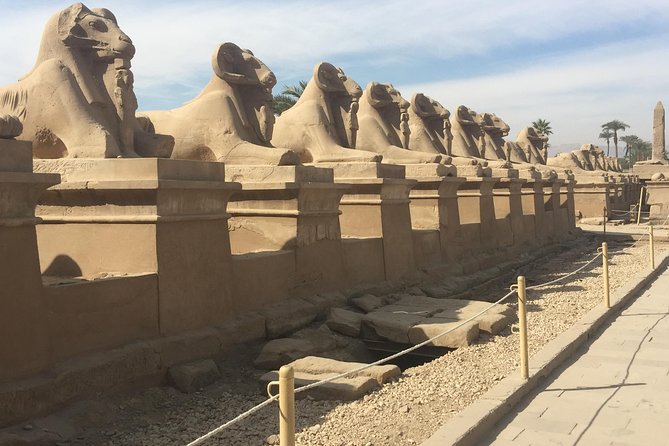 Day Trip to Luxor from Hurghada with Hotel Pickup and Lunch - The Colossi of Memnon, a quick final stop