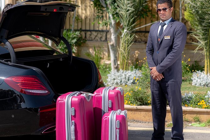 Departure Transfer from Hurghada City to Hurghada Airport - What the private vehicle means for your group