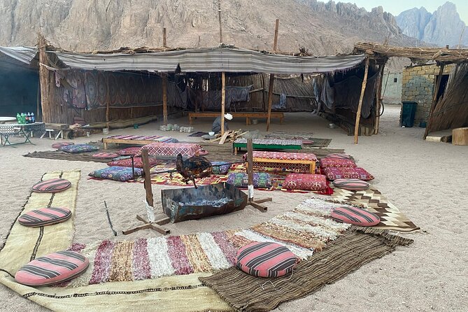 Dining in The Desert - The people can shape the evening